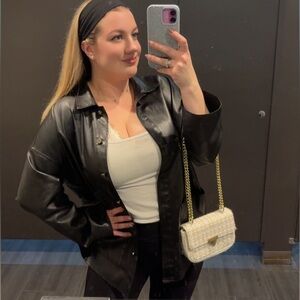 Meet your Posher, Sabrina